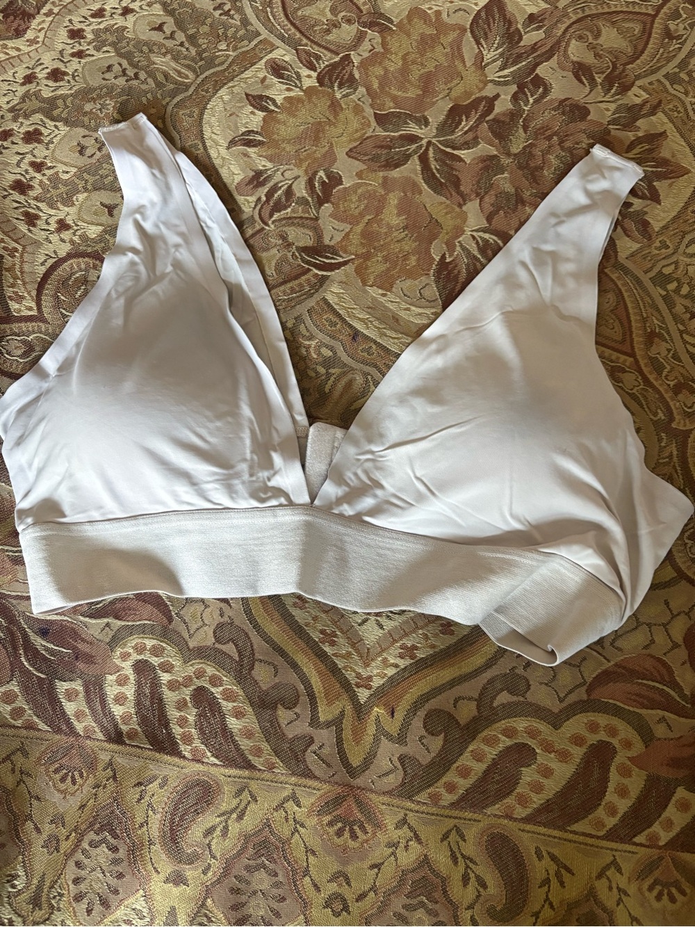 Women’s Soft Wireless Bralette - White size XL